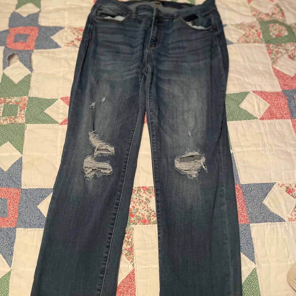 Judy Blue jeans 14w slight distressed straight leg